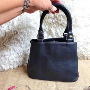 Vintage Liz Claiborne hand bag pebble leather-black